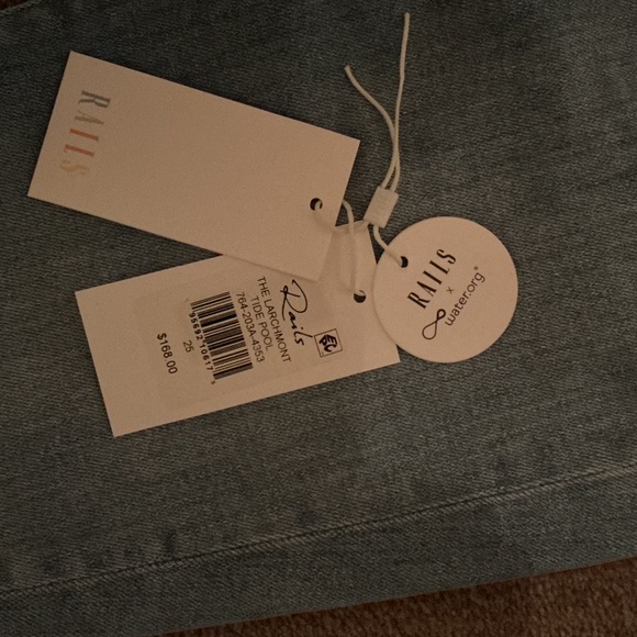 Jeans - Picture 2 of 3